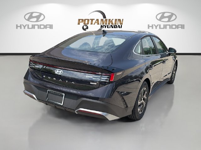 New 2026 Hyundai Sonata Blue FWD image 5
