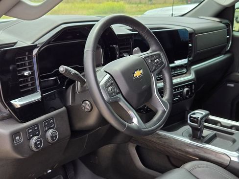 Used 2023 Chevrolet Silverado 1500 LTZ AWD/4WD image 6