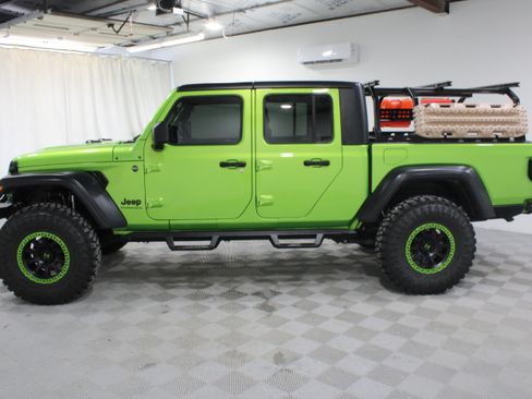 Used 2025 Jeep Gladiator Sport AWD/4WD image 31