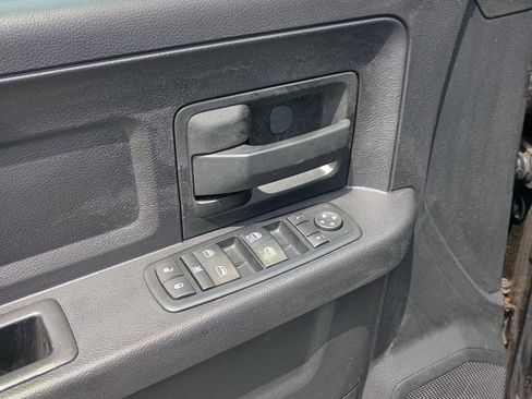 Used 2015 RAM 1500 Express AWD/4WD image 12