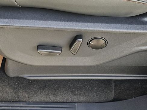 New 2025 Ford Expedition Active image 26