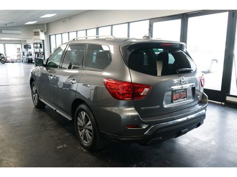 Used 2020 Nissan Pathfinder SL FWD image 5