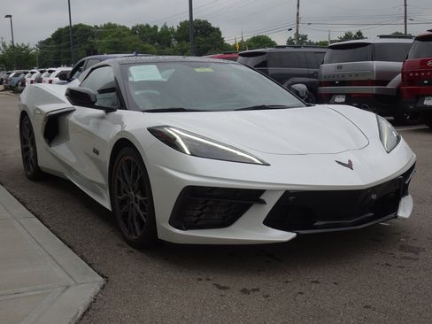 Used 2023 Chevrolet Corvette Stingray Premium Conv RWD image 3