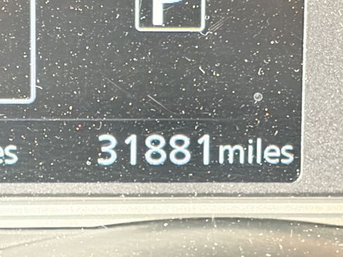 Used 2025 Nissan Versa SV image 36