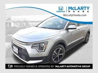 Used 2025 Kia Niro LX video 1