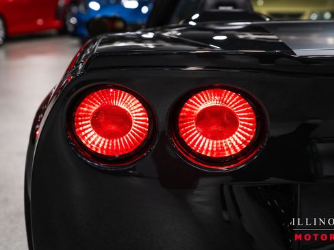 Used 2012 Chevrolet Corvette Grand Sport w/ 3LT Preferred Equipment Group RWD image 15
