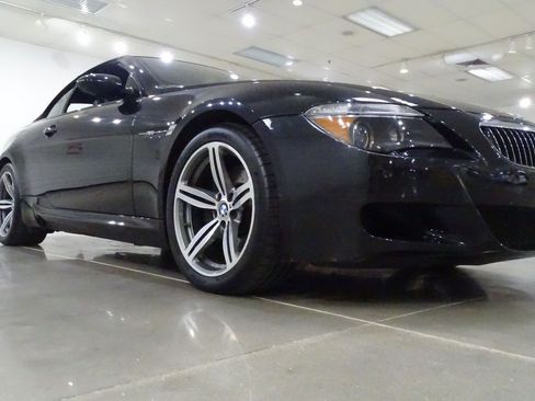 Used 2007 BMW M6 Convertible RWD image 22