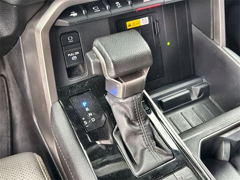 Used 2024 Toyota Tundra Limited image 15