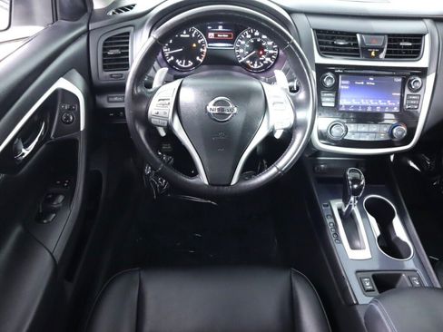 Used 2018 Nissan Altima 2.5 SR w/ SR Midnight Edition FWD image 31