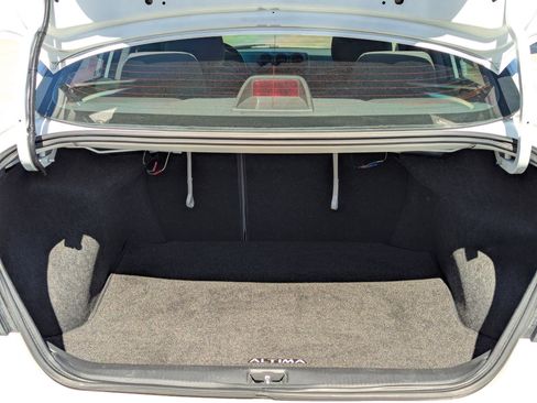 Used 2011 Nissan Altima 2.5 image 22