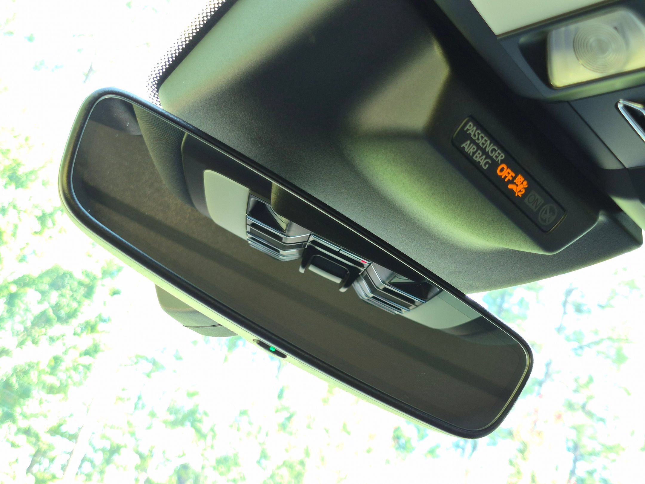 Certified 2024 Porsche Macan S AWD/4WD image 19