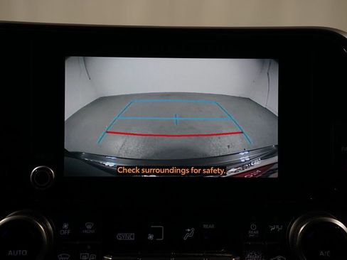 Certified 2023 Toyota Highlander L image 19