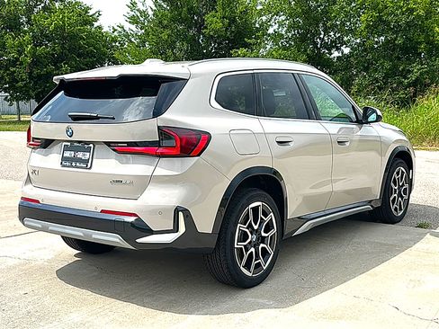 New 2026 BMW X1 xDrive28i w/ Convenience Package AWD/4WD image 8