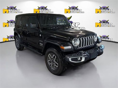 Used 2024 Jeep Wrangler Sahara w/ Technology Group image 3