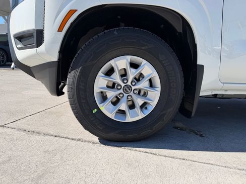 New 2026 Nissan Frontier S image 9