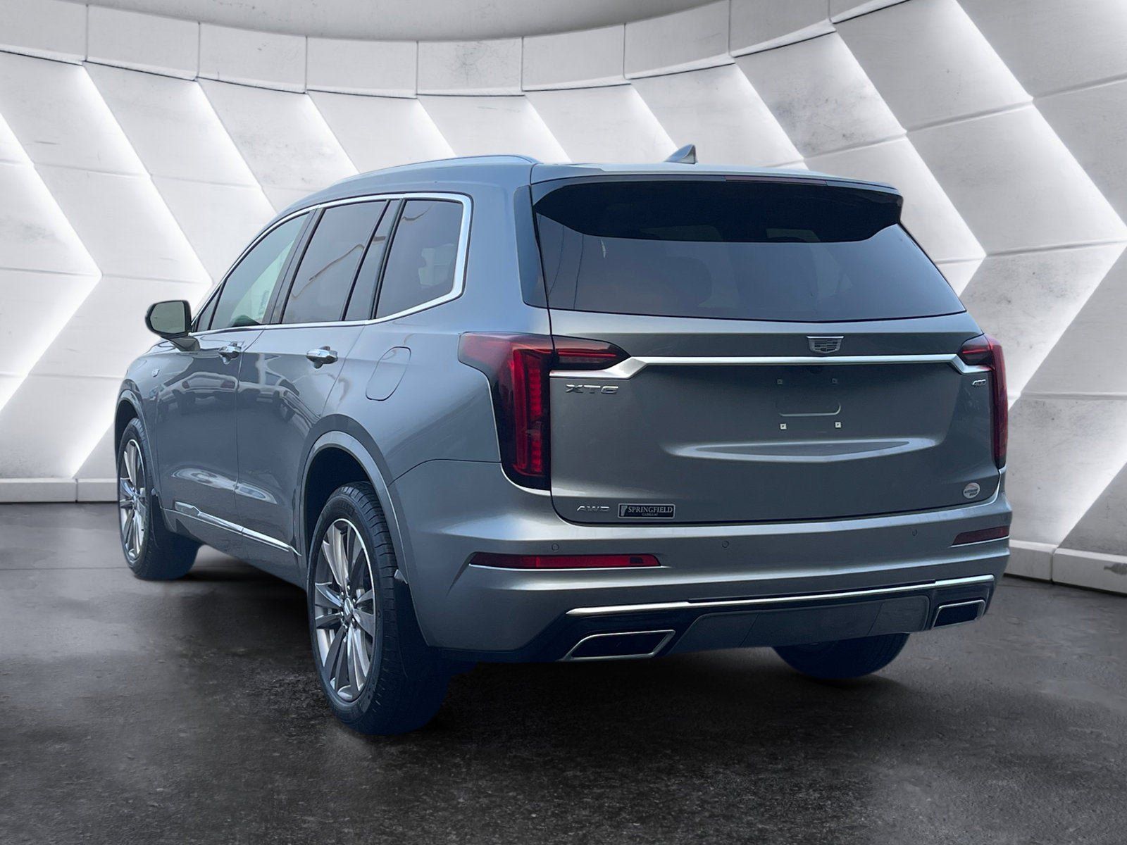 Certified 2025 Cadillac XT6 Premium Luxury w/ LPO, Floor Liner Package AWD/4WD image 4