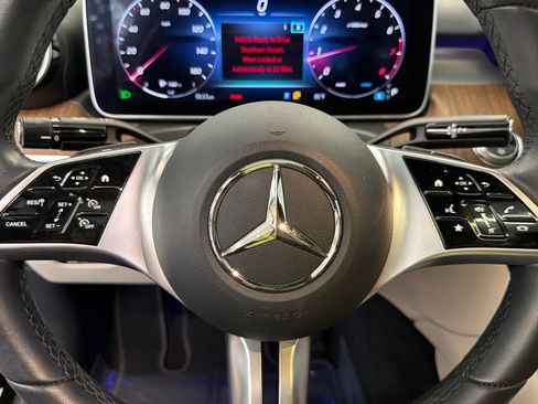 Used 2024 Mercedes-Benz C 300 Sedan w/ Exclusive Trim Package image 11
