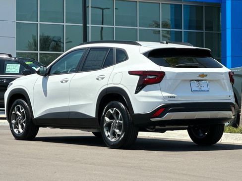 New 2026 Chevrolet Trax LT FWD image 6