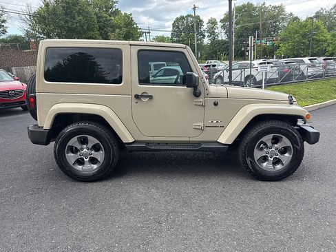 Used 2017 Jeep Wrangler Sahara w/ Trailer Tow Group AWD/4WD image 3