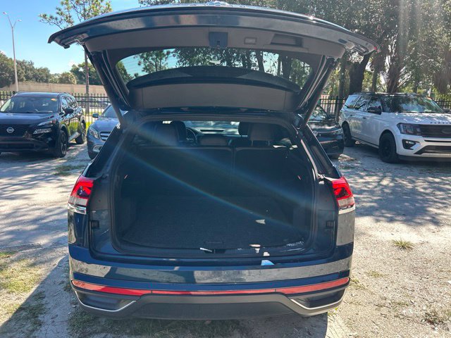 Used 2021 Volkswagen Atlas Cross Sport SE FWD image 7