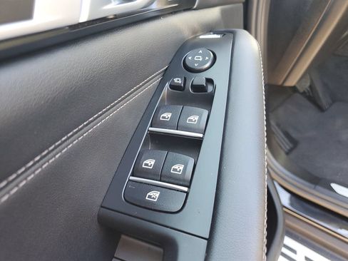 Used 2025 BMW X5 xDrive50e AWD/4WD image 17