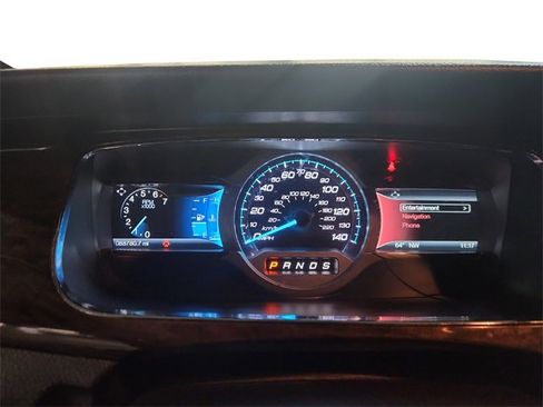 Used 2018 Ford Taurus Limited image 11
