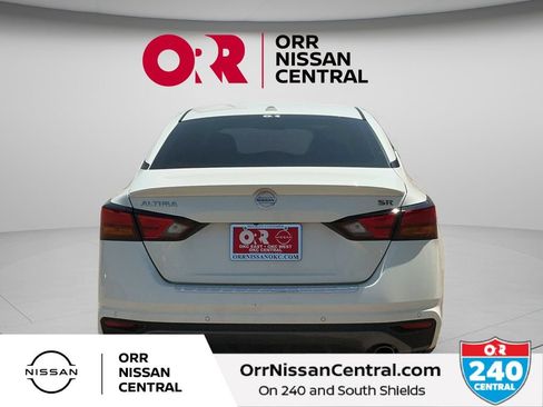 Used 2022 Nissan Altima 2.5 SR FWD image 6