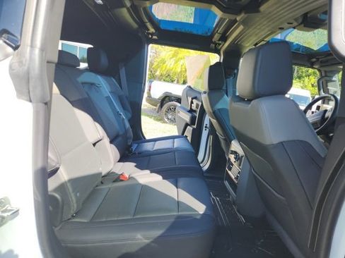 Used 2025 GMC Hummer EV 3X image 24