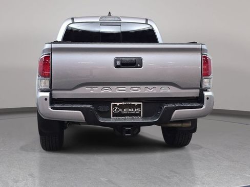Used 2020 Toyota Tacoma 2WD Double Cab image 7