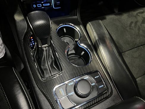 Used 2017 Jeep Grand Cherokee SRT image 35