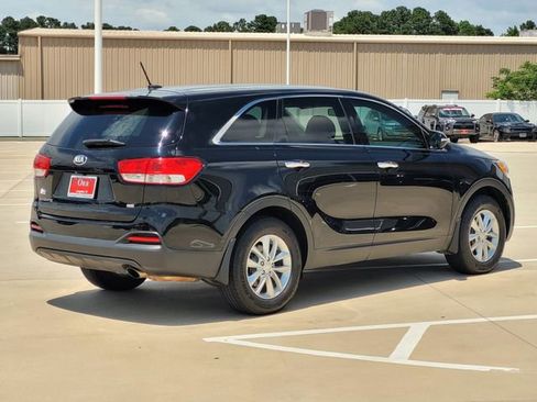 Used 2018 Kia Sorento L FWD image 5