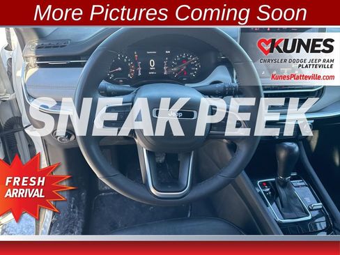 Used 2023 Jeep Compass Limited image 13