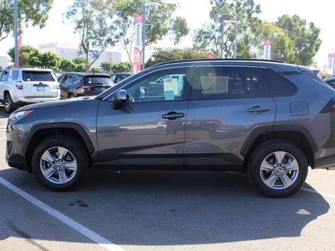 Certified 2022 Toyota RAV4 XLE FWD image 7