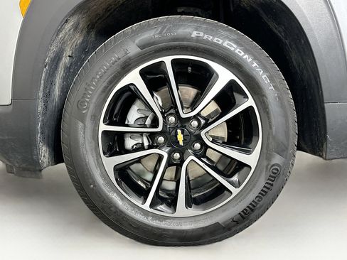 Used 2025 Chevrolet TrailBlazer LT image 11