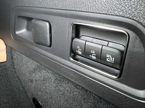 New 2026 Mercedes-Benz GLS 450 4MATIC image 19