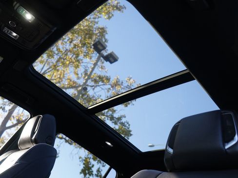 Used 2021 Cadillac Escalade Sport w/ Driver Assist Tech Package image 29