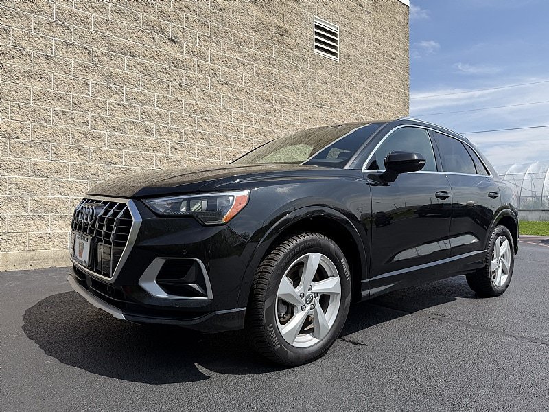 Used 2020 Audi Q3 2.0T Premium w/ Convenience Package AWD/4WD image 4
