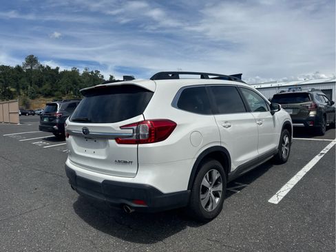 Used 2025 Subaru Ascent Premium AWD/4WD image 5