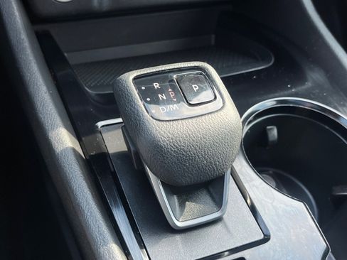 Used 2021 Nissan Rogue SV w/ Premium Package image 12