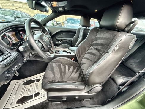 Used 2023 Dodge Challenger R/T w/ Plus Package image 17