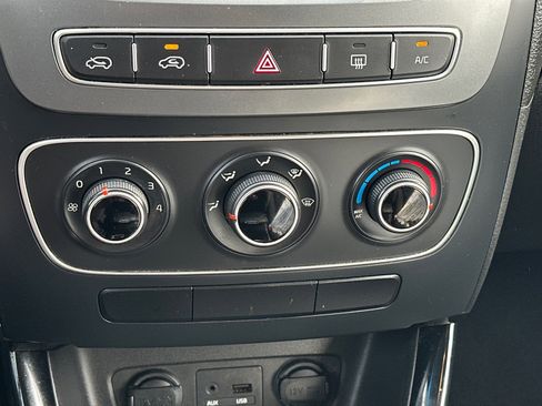 Used 2014 Kia Sorento LX image 13