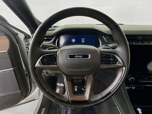 Used 2023 Jeep Grand Cherokee Summit image 14