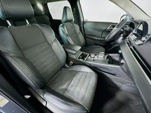 Used 2023 Mitsubishi Outlander SE image 33