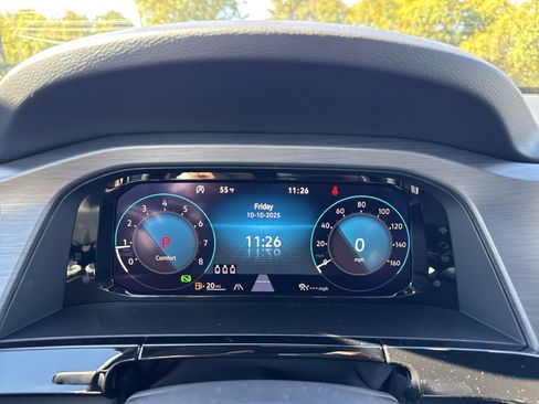 New 2026 Volkswagen Atlas Cross Sport SE image 17