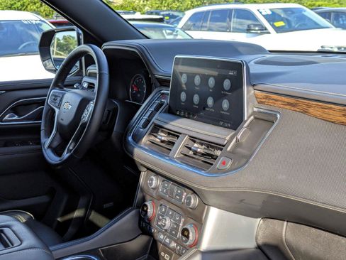 Certified 2021 Chevrolet Tahoe Premier w/ Premium Package AWD/4WD image 15