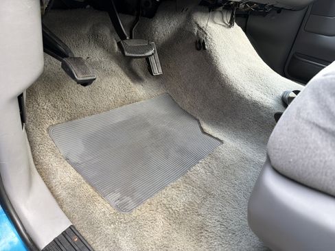 Used 1995 Ford F150 4x4 Regular Cab image 17