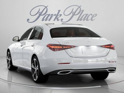 Used 2025 Mercedes-Benz C 300 Sedan image 14