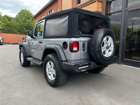 Used 2018 Jeep Wrangler Sport AWD/4WD image 6