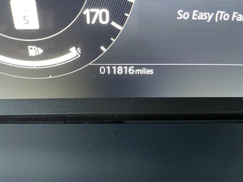 Used 2025 Land Rover Discovery Sport Dynamic SE AWD/4WD image 25