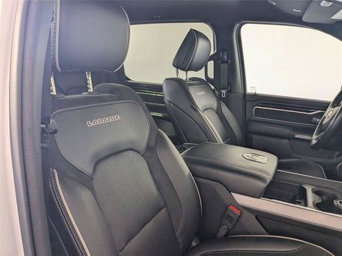 Used 2022 RAM 1500 Laramie AWD/4WD image 30